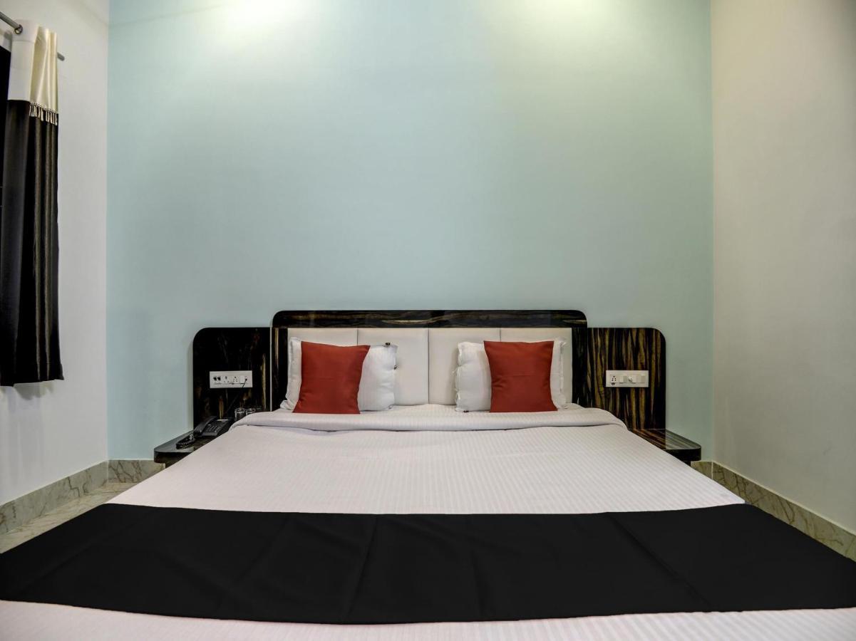 Capital O 72337 Hotel Konkan Tadka Мумбаи Экстерьер фото